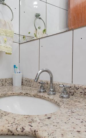 Casa à venda com 110m², 3 quartos e 2 vagasBanheiro Social