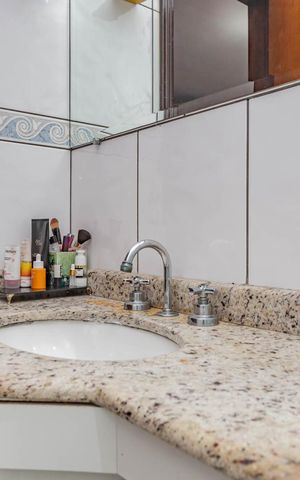 Casa à venda com 110m², 3 quartos e 2 vagasBanheiro da Suíte