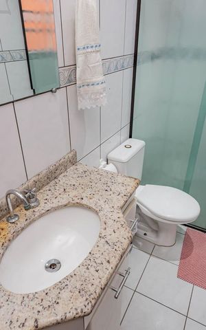 Casa à venda com 110m², 3 quartos e 2 vagasBanheiro da Suíte