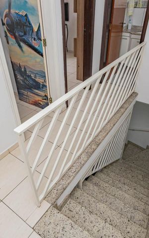 Casa à venda com 110m², 3 quartos e 2 vagasEscada