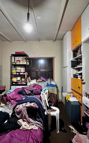 Casa à venda com 1000m², 6 quartos e 2 vagas Casa à venda com 1000m², 6 quartos e 2 vagasQuarto 4