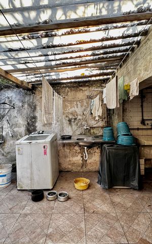 Casa à venda com 1000m², 6 quartos e 2 vagas Casa à venda com 1000m², 6 quartos e 2 vagasÁrea de Serviço
