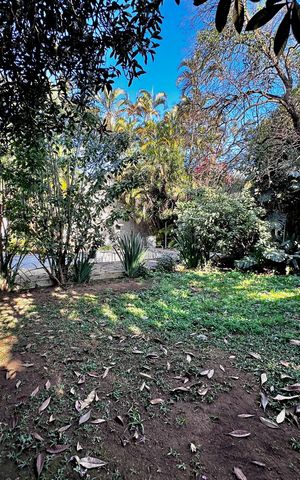 Casa à venda com 1000m², 6 quartos e 2 vagas Casa à venda com 1000m², 6 quartos e 2 vagasÁrea comum