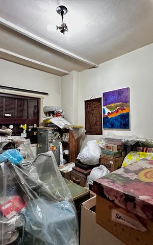 Casa à venda com 1000m², 6 quartos e 2 vagas Casa à venda com 1000m², 6 quartos e 2 vagasQuarto 1