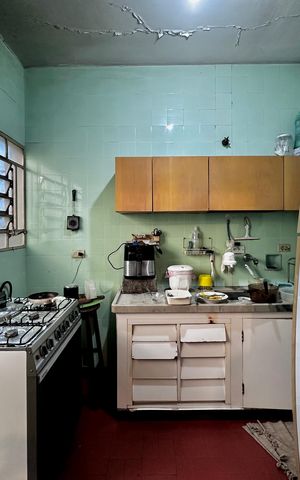 Casa à venda com 1000m², 6 quartos e 2 vagas Casa à venda com 1000m², 6 quartos e 2 vagasCozinha