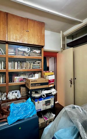 Casa à venda com 1000m², 6 quartos e 2 vagas Casa à venda com 1000m², 6 quartos e 2 vagasQuarto 1