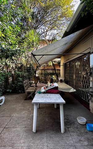 Casa à venda com 1000m², 6 quartos e 2 vagas Casa à venda com 1000m², 6 quartos e 2 vagasÁrea comum