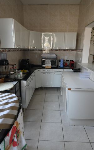 Casa à venda com 340m², 4 quartos e 3 vagasCozinha