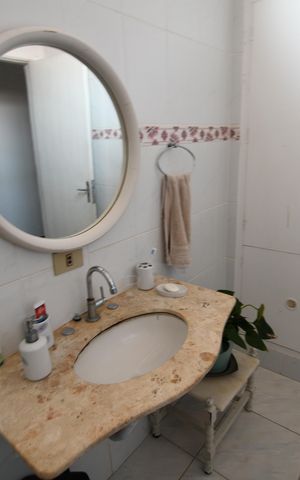 Casa à venda com 340m², 4 quartos e 3 vagasBanheiro 2