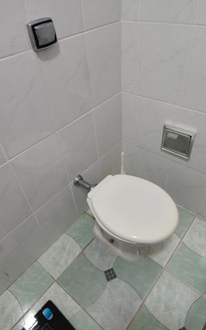 Casa à venda com 340m², 4 quartos e 3 vagasBanheiro da Suíte 