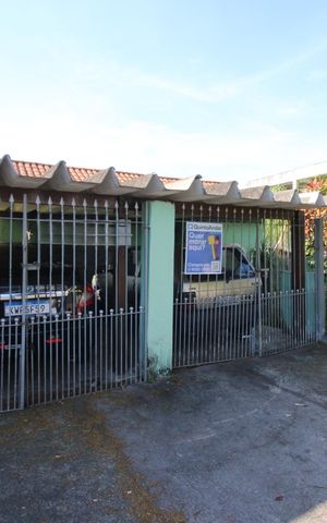 Casa à venda com 120m², 2 quartos e 2 vagasFachada