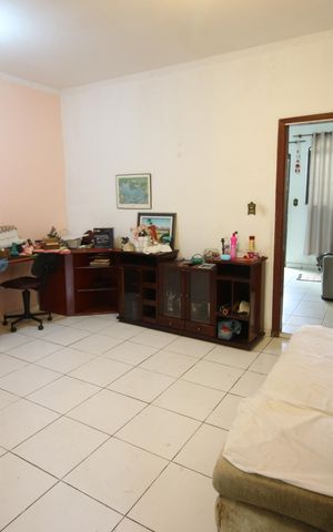 Casa à venda com 120m², 2 quartos e 2 vagasSala