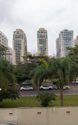 Apartamento à venda com 80m², 3 quartos e 1 vaga Apartamento à venda com 80m², 3 quartos e 1 vagaVista da Varanda