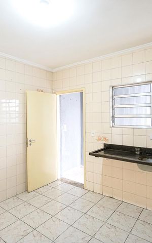 Casa à venda com 200m², 3 quartos e 2 vagas Casa à venda com 200m², 3 quartos e 2 vagasCozinha