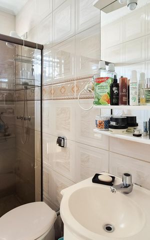 Casa à venda com 285m², 2 quartos e 2 vagasBanheiro Social