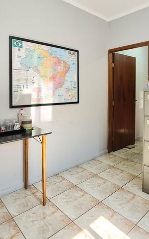 Casa à venda com 285m², 2 quartos e 2 vagasCasa 2 - Escritório
