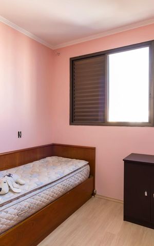 Apartamento à venda com 189m², 3 quartos e 2 vagas Apartamento à venda com 189m², 3 quartos e 2 vagasQuarto