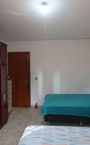 Casa à venda com 248m², 3 quartos e 2 vagasQuarto 2