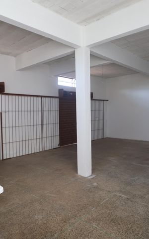 Casa à venda com 248m², 3 quartos e 2 vagasDepósito