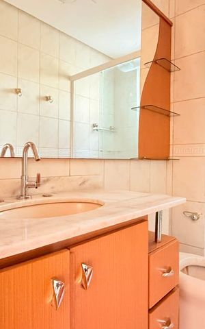 Apartamento à venda com 103m², 3 quartos e 2 vagas Apartamento à venda com 103m², 3 quartos e 2 vagasBanheiro 1