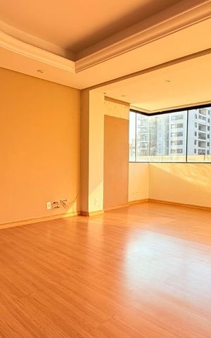 Apartamento à venda com 103m², 3 quartos e 2 vagas Apartamento à venda com 103m², 3 quartos e 2 vagasSala