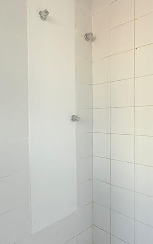 Apartamento à venda com 103m², 3 quartos e 2 vagas Apartamento à venda com 103m², 3 quartos e 2 vagasBanheiro de Serviço