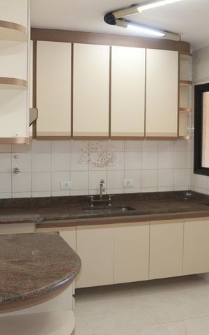 Apartamento para alugar com 153m², 3 quartos e 1 vagaCozinha