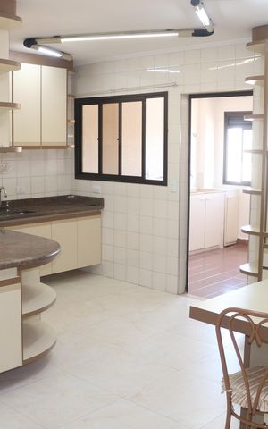 Apartamento para alugar com 153m², 3 quartos e 1 vagaCozinha