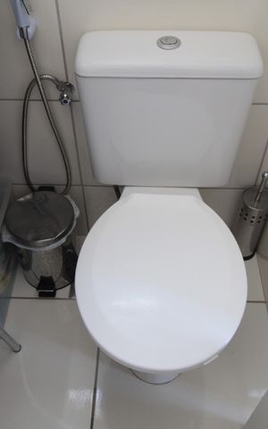 Apartamento à venda com 65m², 2 quartos e 2 vagasBanheiro da Suite