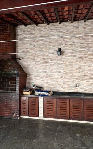 Casa à venda com 200m², 4 quartos e 6 vagas