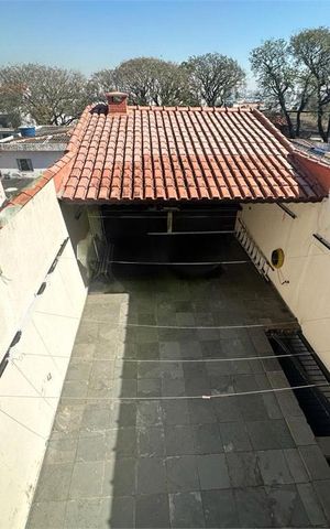Casa à venda com 200m², 4 quartos e 6 vagas