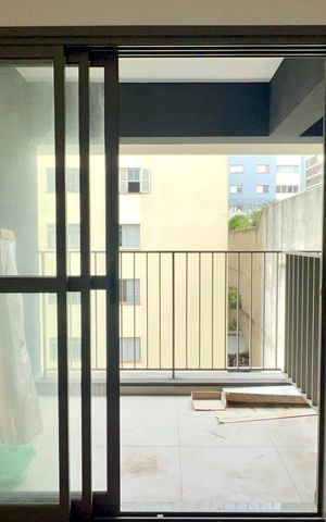 Studio para alugar com 30m², 1 quarto e sem vaga Studio para alugar com 30m², 1 quarto e sem vagaVaranda