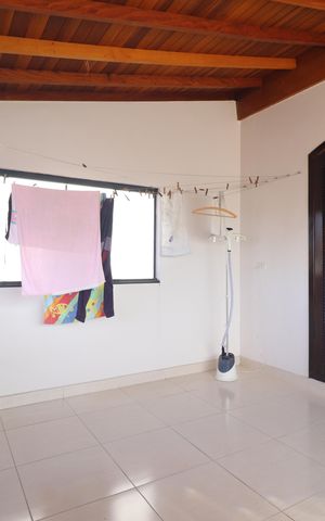 Casa à venda com 180m², 3 quartos e 2 vagasÁrea de Serviço