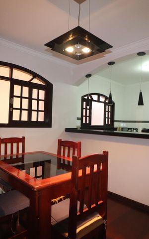 Casa à venda com 180m², 3 quartos e 2 vagasCopa