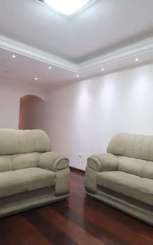Casa à venda com 180m², 3 quartos e 2 vagasSala