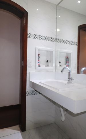 Casa à venda com 180m², 3 quartos e 2 vagasLavabo