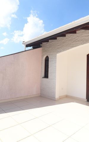 Casa à venda com 180m², 3 quartos e 2 vagasVaranda Quarto 1 suíte
