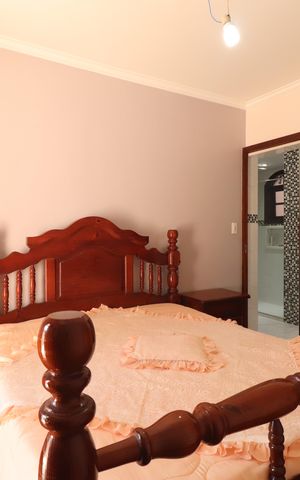 Casa à venda com 180m², 3 quartos e 2 vagasQuarto 1 suíte