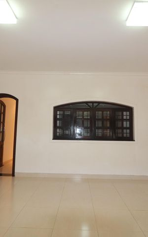 Casa à venda com 180m², 3 quartos e 2 vagasGaragem