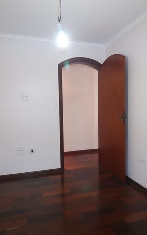 Casa à venda com 180m², 3 quartos e 2 vagasQuarto 2
