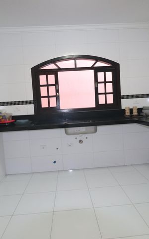 Casa à venda com 180m², 3 quartos e 2 vagasCozinha
