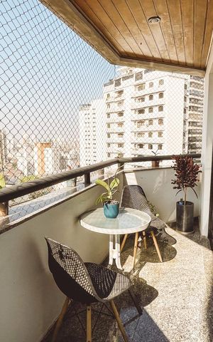 Apartamento à venda com 133m², 4 quartos e 2 vagas Apartamento à venda com 133m², 4 quartos e 2 vagasVaranda da Sala