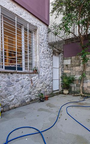 Casa à venda com 129m², 2 quartos e 1 vaga Casa à venda com 129m², 2 quartos e 1 vagaGaragem