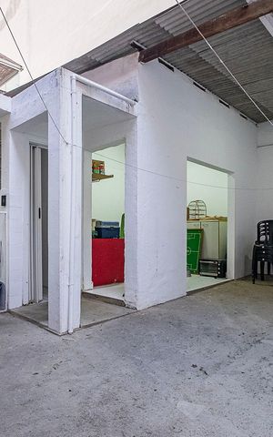 Casa à venda com 129m², 2 quartos e 1 vaga Casa à venda com 129m², 2 quartos e 1 vagaQuintal
