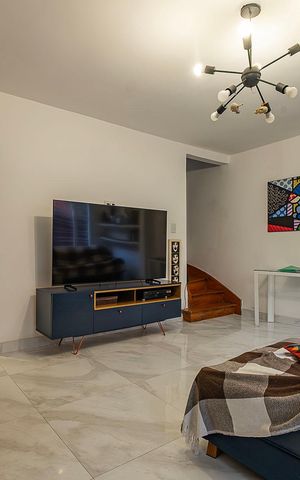 Casa à venda com 129m², 2 quartos e 1 vaga Casa à venda com 129m², 2 quartos e 1 vagaSala