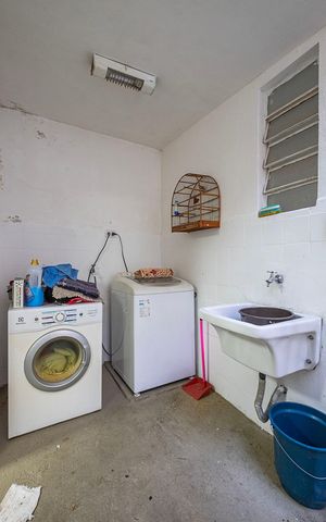 Casa à venda com 129m², 2 quartos e 1 vaga Casa à venda com 129m², 2 quartos e 1 vagaÁrea de Serviço
