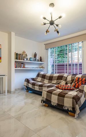 Casa à venda com 129m², 2 quartos e 1 vaga Casa à venda com 129m², 2 quartos e 1 vagaSala