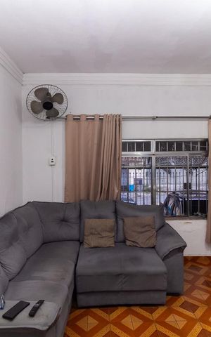 Casa à venda com 70m², 3 quartos e 2 vagas Casa à venda com 70m², 3 quartos e 2 vagasCasa 1 - Sala