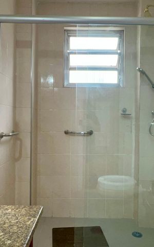 Apartamento à venda com 75m², 2 quartos e 1 vaga Apartamento à venda com 75m², 2 quartos e 1 vagaBanheiro
