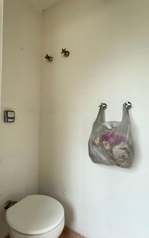 Apartamento à venda com 75m², 2 quartos e 1 vaga Apartamento à venda com 75m², 2 quartos e 1 vagaBanheiro de serviço